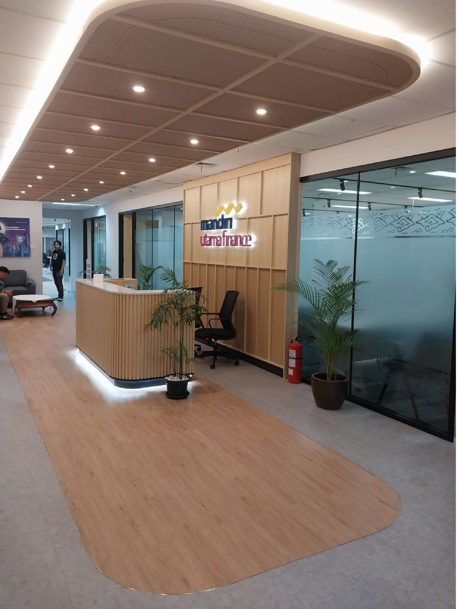 Mandiri Utama Finance gallery